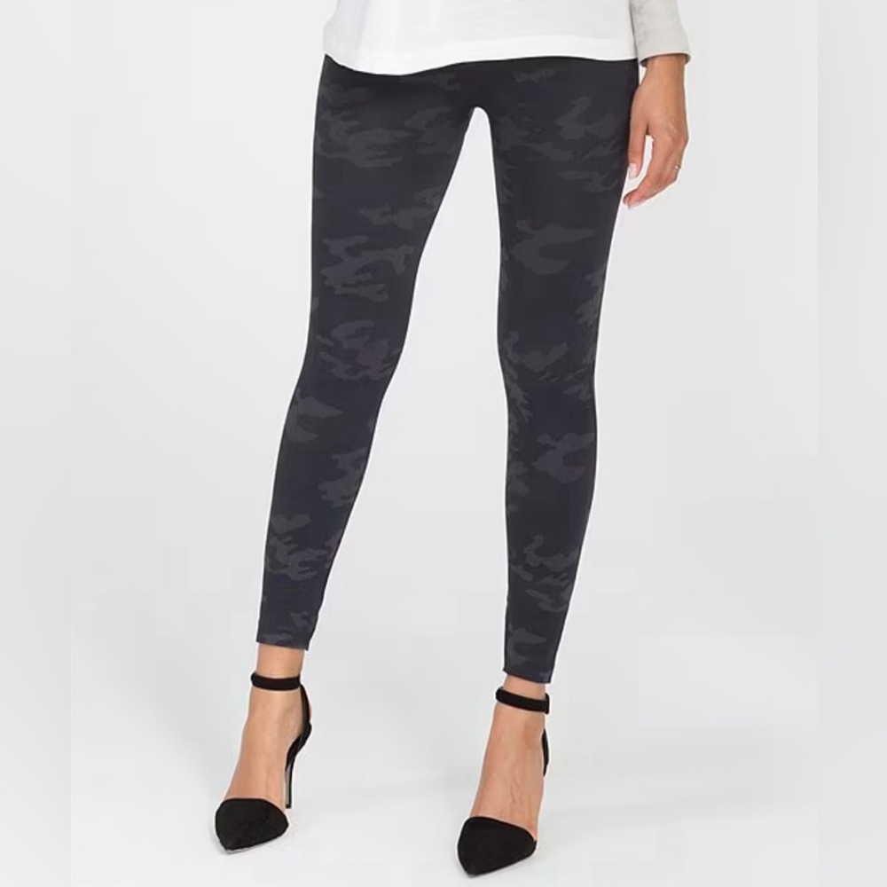 SPANX Camo Leggings - Women’s Size 1X - Preowned